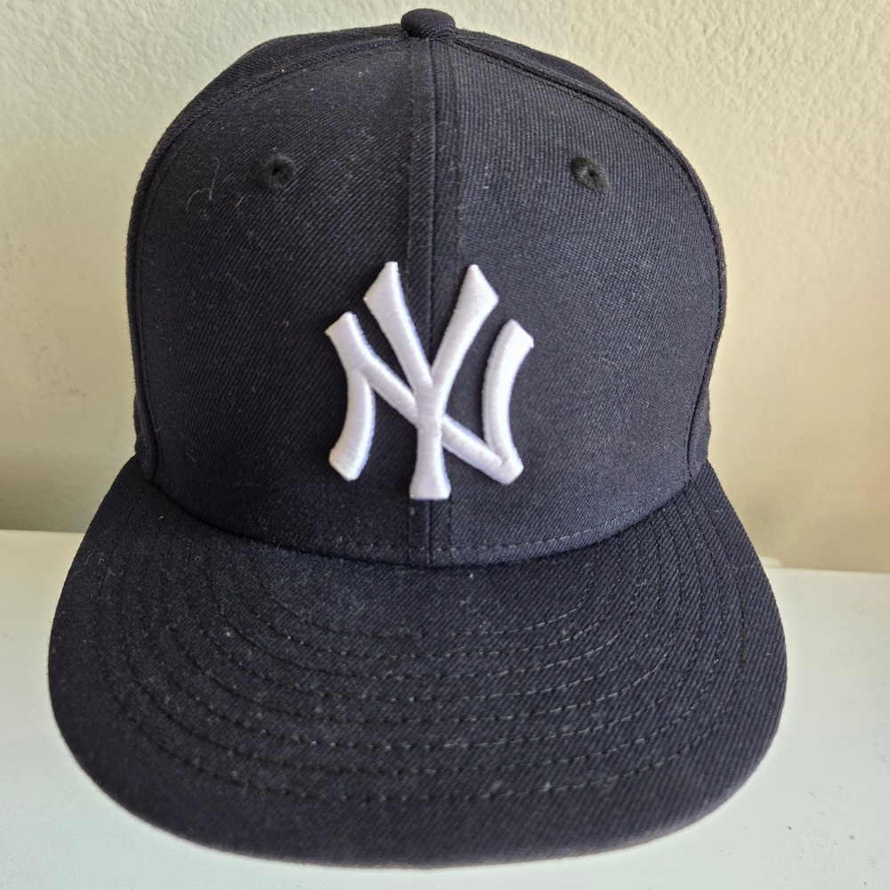 New Era 59FIFTY New York Yankees Fitted Hat 7½ Navy Not Yet Home Embroidery